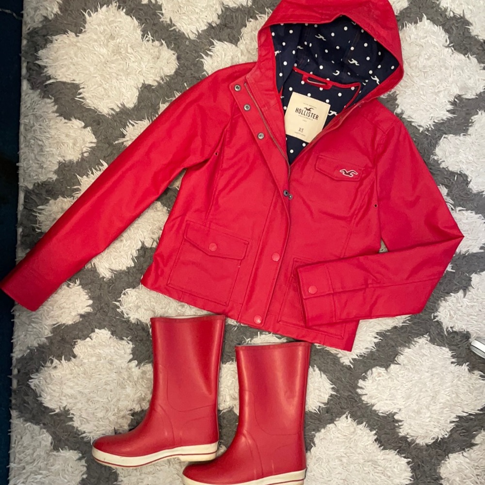 Hollister rain jacket